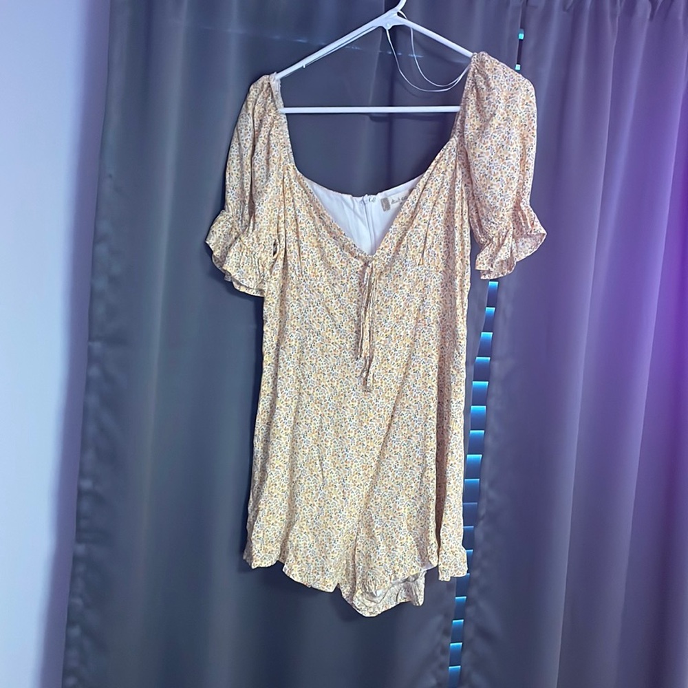 Altar’d State short floral romper